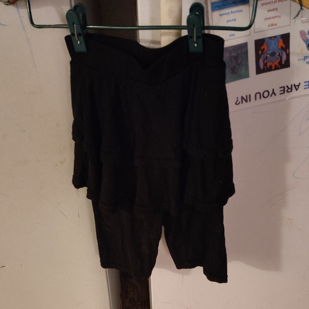 Kids Black Ruffle Leggings Measure (10"W/9"L)
